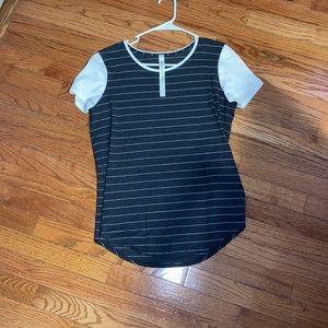 Lululemon tee
